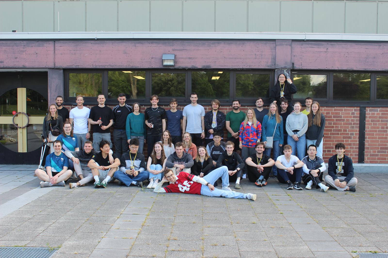 Gruppenfoto vor der Halle beim Alemannen Cup 2026