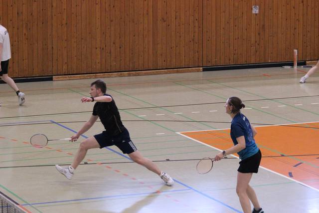 Mixed-Doppel im Ballwechsel